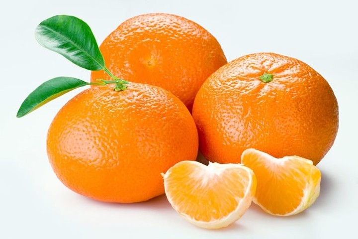 Mandarina, 1 kg – 2,49 €/kg – Origen: Benicarló.